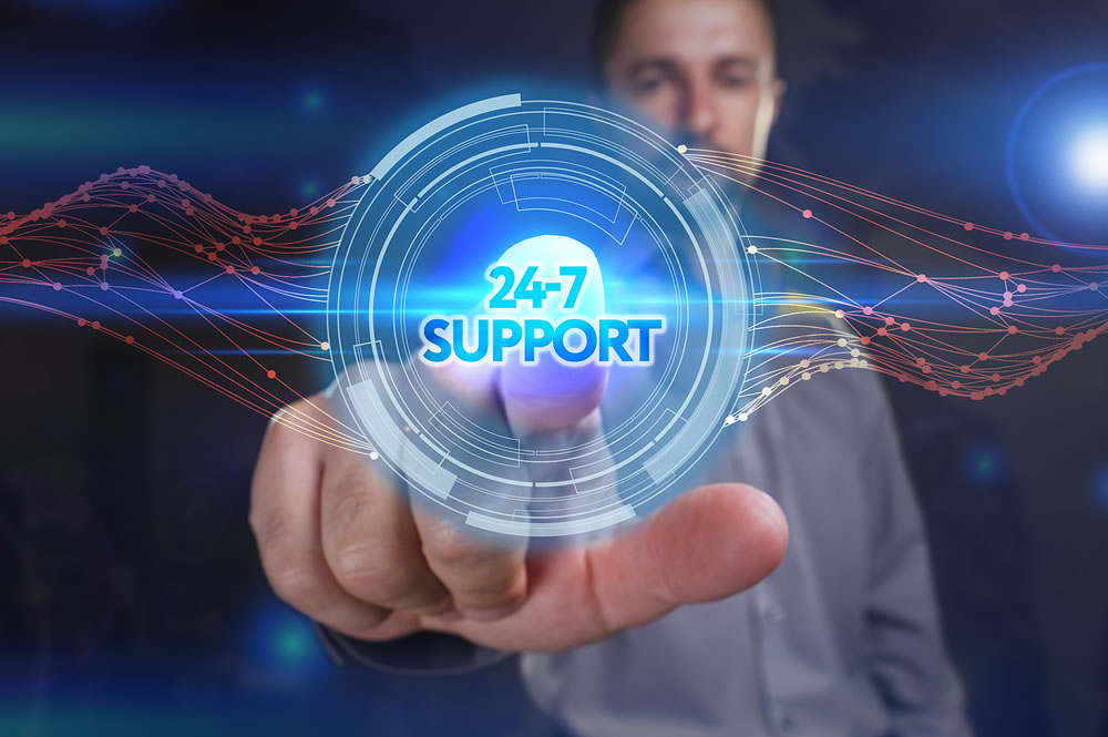Круглосуточная поддержка клиентов <b>онлайн-магазин</b>а: через чат-бот и контакт-центр