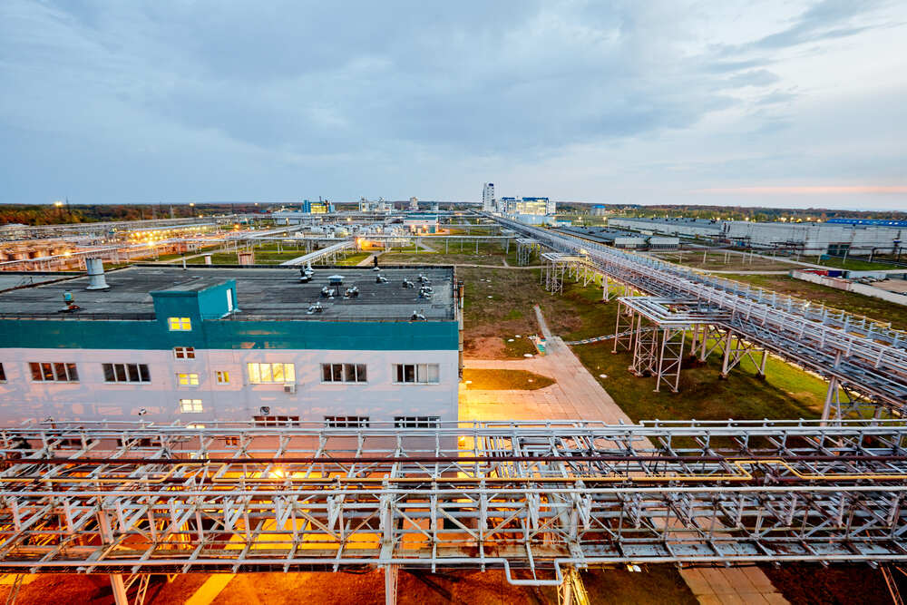 On April 12th, POLIEF launched a solar power plant. The produced electricity will be consumed internally to supply the plant’s processes and utilities. 