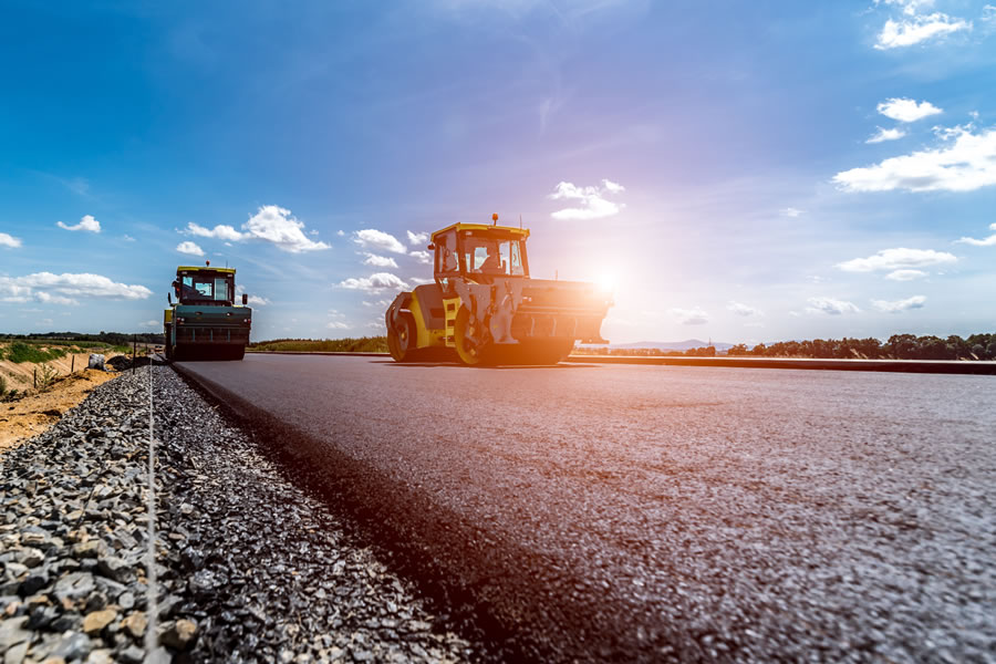 СИБУР поддерживает национальный проект «Безопасные и качественные дороги», обеспечивая строителей СБС-полимерами, которые используются для модификации дорожных битумов. 